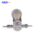 Adjustable high purity gas oxygen regulator with high pressure reducing capacity